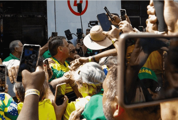 Bolsonaro chega para ato na Avenida Paulista