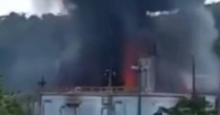 Tanque de óleo da Petrobras pega fogo no interior baiano
