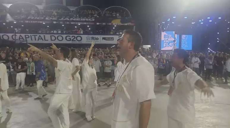Beija-Flor, que teve Arthur Lira no desfile, recebeu R$ 8 milhões de Maceió