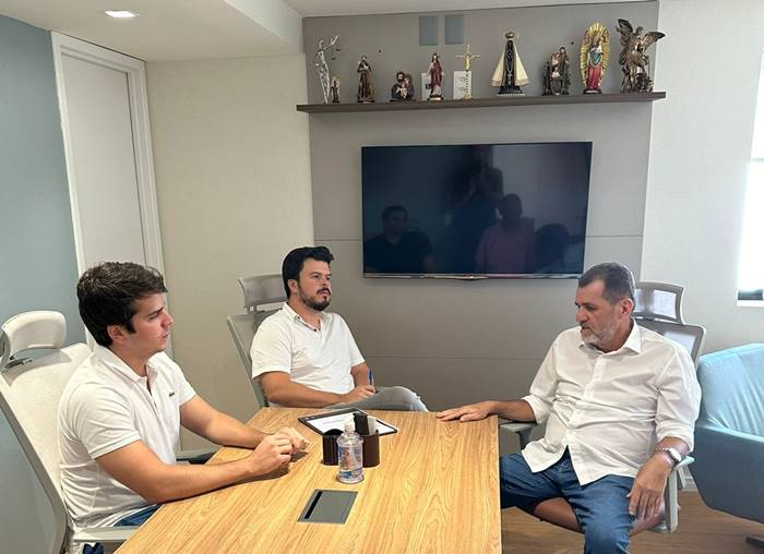 Eleições 2024: Fernando Filho e Antonio Coelho articulam estratégias com lideranças do Interior