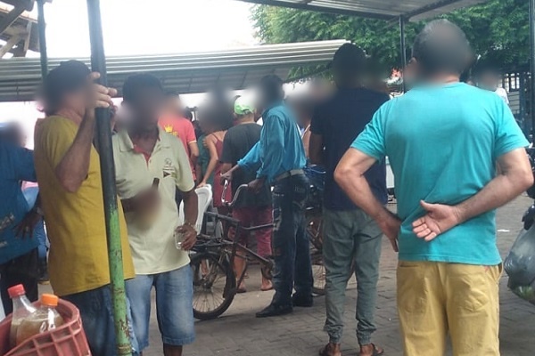 Petrolina (PE): Homem é esfaqueado na feira do bairro João de Deus