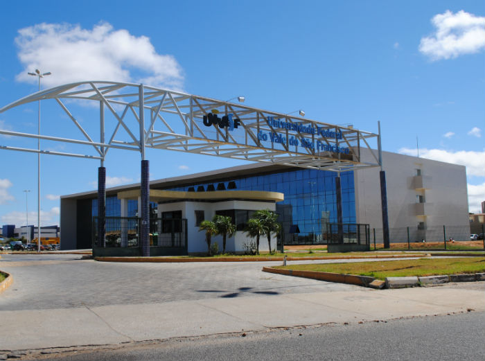 Técnicos administrativos da Univasf decidem aderir a greve nacional