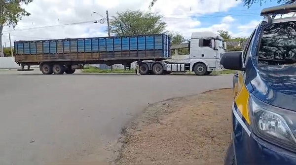 PRF apreende semirreboque adulterado em Arcoverde (PE) – Blog Edenevaldo Alves