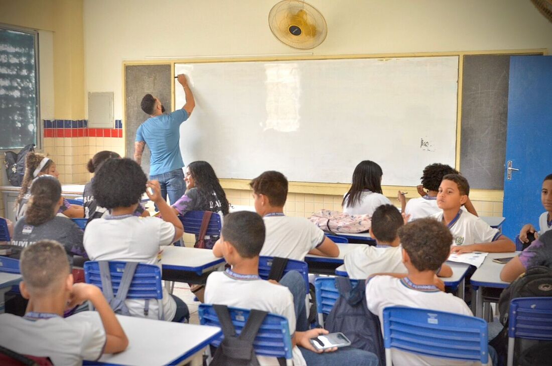 Governo de Pernambuco nomeia mais 250 professores para reforçar a rede estadual