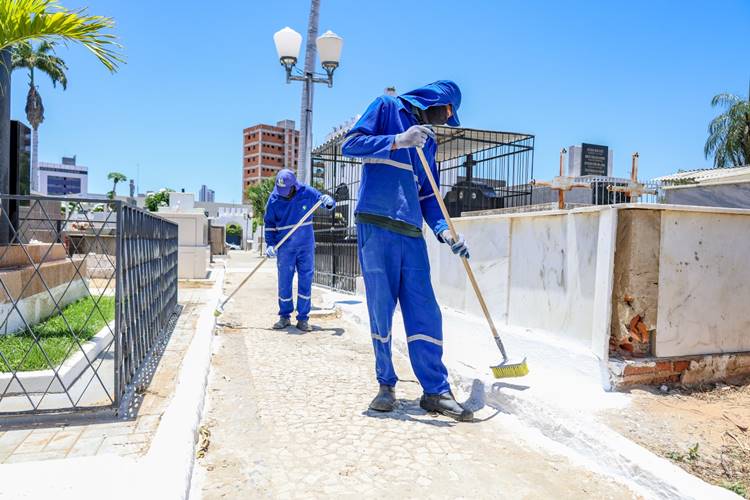 Petrolina começa a preparar cemitérios públicos para Dia de Finados