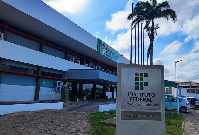 IFSertão-PE prorroga inscrições de concurso com salários de até R$ 13 mil