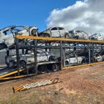 Caminhão-cegonha pega fogo em Cabrobó (PE) e 11 veículos são consumidos pelas chamas