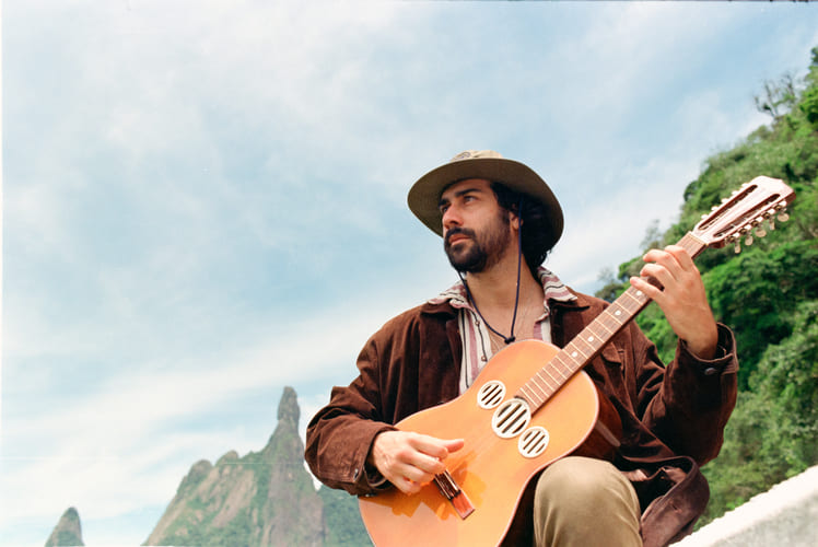 ZéVitor lança “Imago Mundi”, álbum que revisita raízes brasileiras e busca seu norte musical