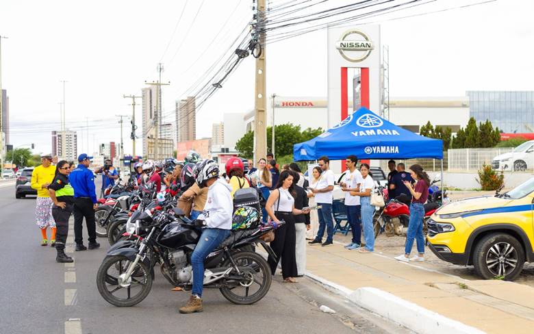 Blitz educativa orienta motociclistas em Petrolina