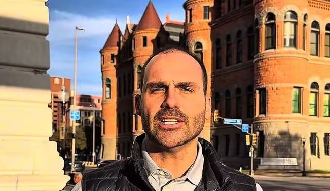 Conselho de Ética instaura processo que pode cassar mandato de Eduardo Bolsonaro por atuação nos Estados Unidos