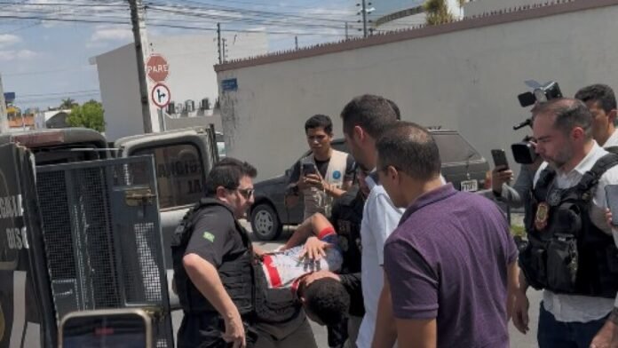Polícia prende suspeito de homicídios em escola no Ceará