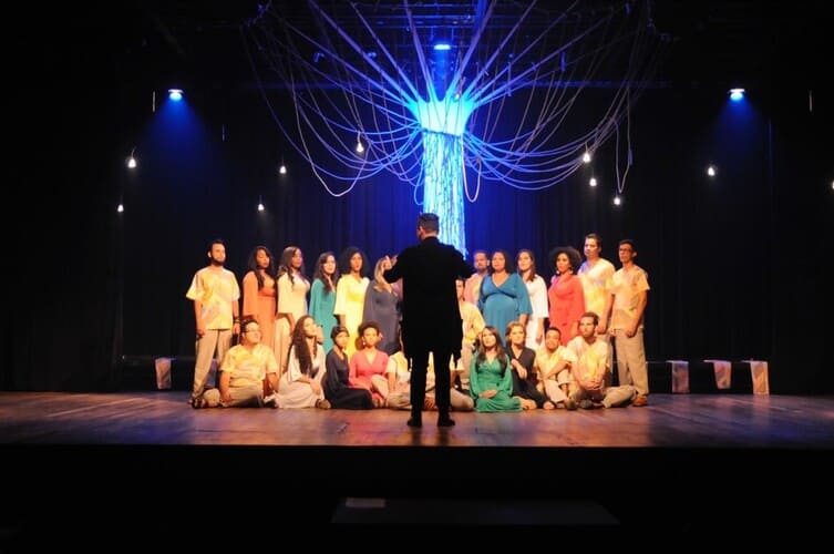 Coro Vozes do Sertão celebra 13 anos com espetáculos no Teatro Dona Amélia