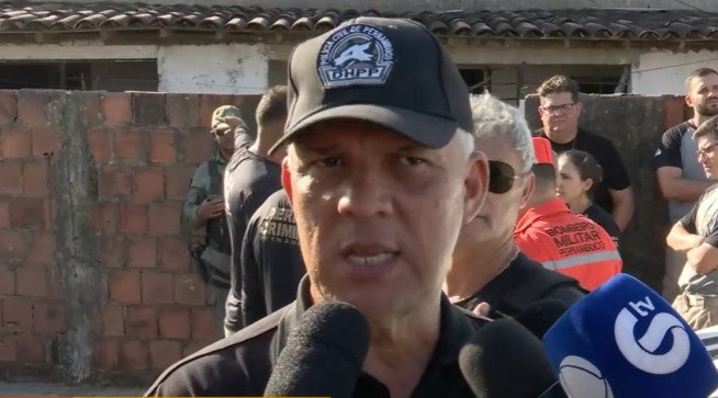 Caso Ester: polícia acha preservativo e objetos relacionados a rituais em São Lourenço da Mata (PE) Caso Ester: polícia acha preservativo e objetos relacionados a rituais em São Lourenço da Mata (PE)