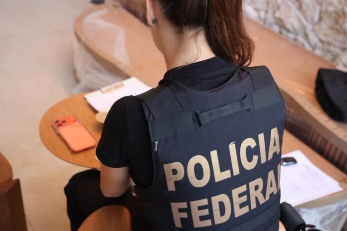 Polícia Federal deflagra nova fase de operação contra grupo que desviou mais de R$ 800 milhões de empresas ligadas ao PIX