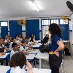 Dia do Professor: Governo de Pernambuco libera pagamento do BDE 2025; saiba quem recebe Dia do Professor: Governo de Pernambuco libera pagamento do BDE 2025; saiba quem recebe