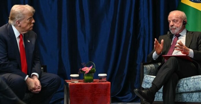 Trump parabeniza Lula e diz que negociações com Brasil prosseguem