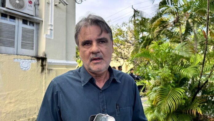 Decisão da Justiça suspende reeleição de Raul Henry para a presidência do MDB