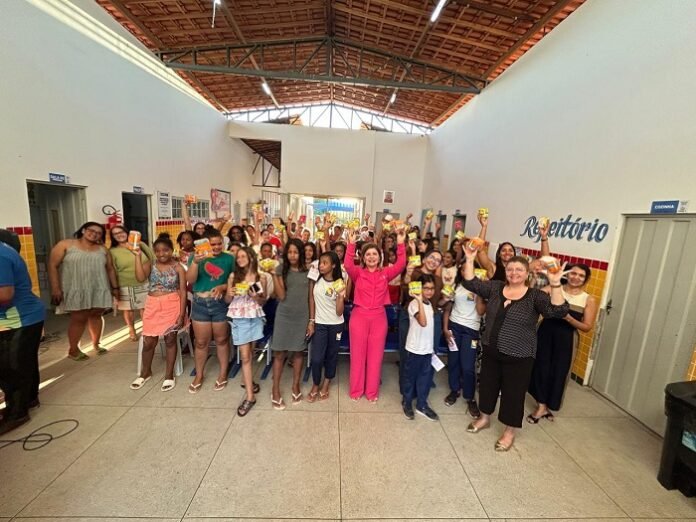 No interior de Petrolina, público feminino aprende sobre dignidade menstrual e direitos das mulheres