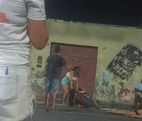 Mulheres saem no soco em plena avenida no Centro de Juazeiro