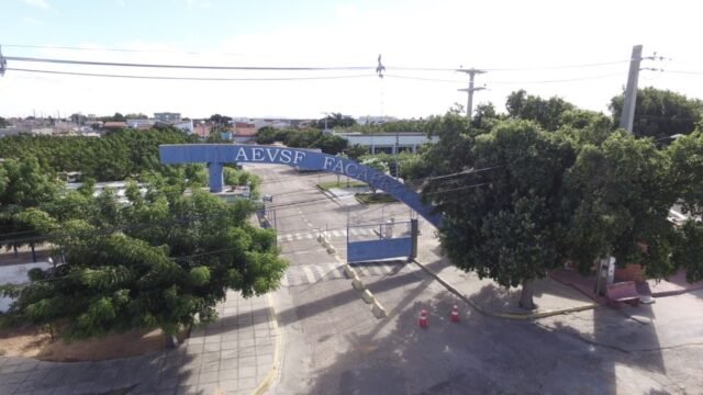 Falta d’ água em Petrolina (PE) provoca suspensão de aulas na Facape