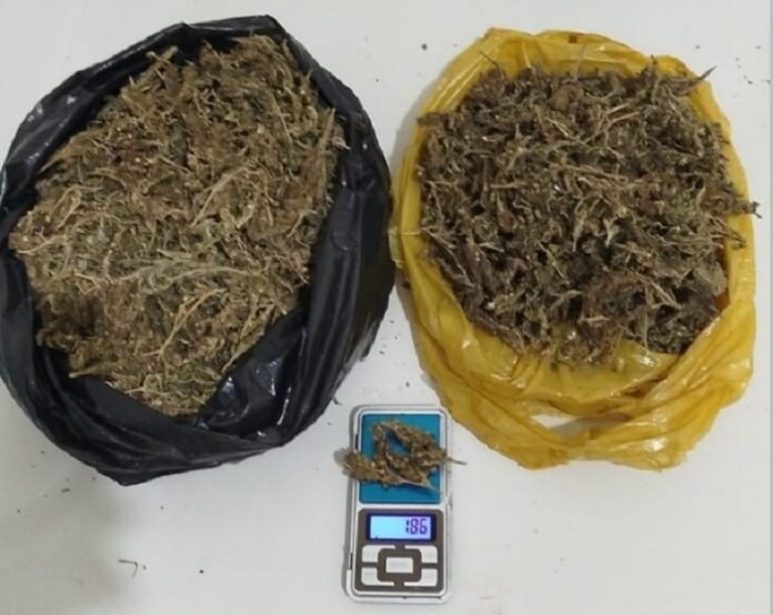 Polícia Militar prende suspeito por tráfico de drogas em Juazeiro (BA)