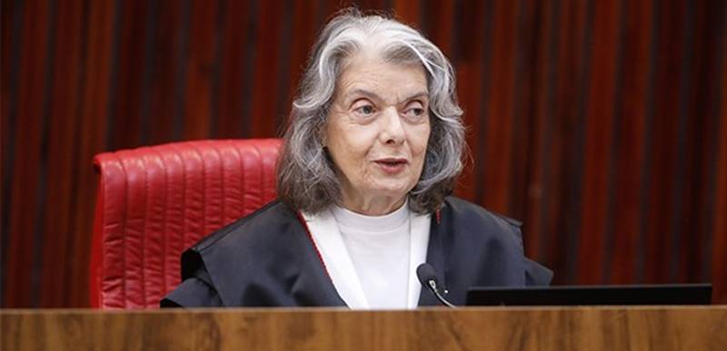 Cármen Lúcia analisa 2025 e projeta desafios para eleições do próximo ano