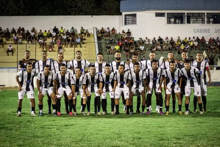 Ferroviária EC comemora título inédito e invicto no Futebol Amador de Petrolina