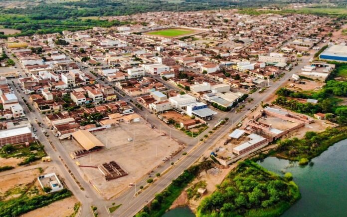 Afrânio (PE) e Dormentes (PE) e comunidades de Pau Ferro e Rajada ficará sem água até essa segunda (19)