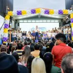 Raquel anuncia recapeamento de vias e entrega de trator em Custódia