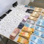 Polícia flagra homem com 108 porções de cocaína e quase R$ 20 mil em Juazeiro