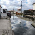 Esgoto a céu aberto há quase uma semana irrita moradores em Petrolina