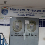 Um dia após preventiva, suspeitos de matar pai e filho em Afrânio (PE) se apresentam na delegacia