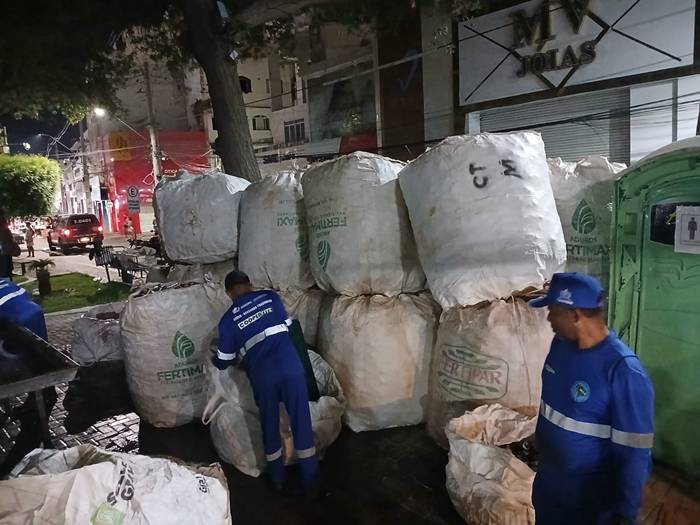 Em 2 dias, catadores recolhem mais de 1,5 tonelada de materiais recicláveis na folia de Juazeiro
