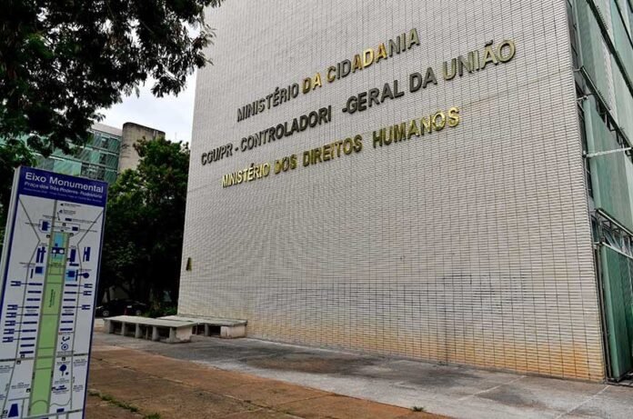 Pernambuco teve média mensal de 15 denúncias ou violações contra liberdade religiosa e crença em 2025, aponta Ministério
