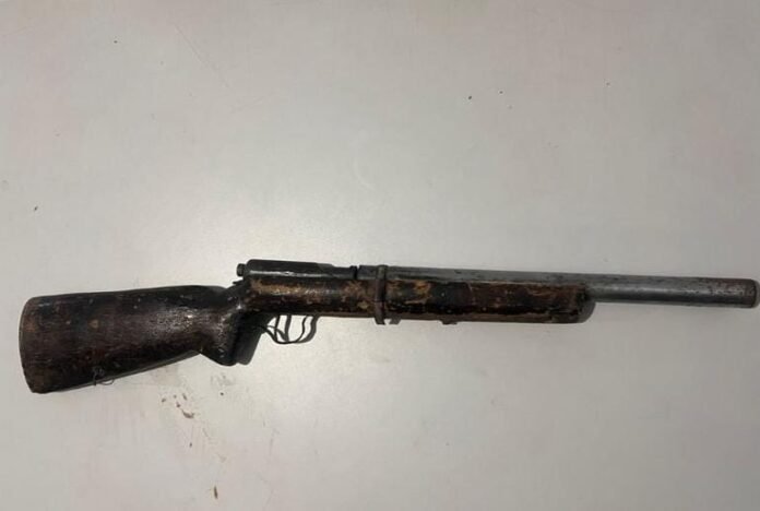 5ºBPM apreende arma de fogo no Residencial Vivendas em Petrolina (PE) 5ºBPM apreende arma de fogo no Residencial Vivendas em Petrolina (PE)