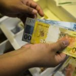 Salário mínimo de R$ 1.621 começa a ser pago nesta segunda (2)